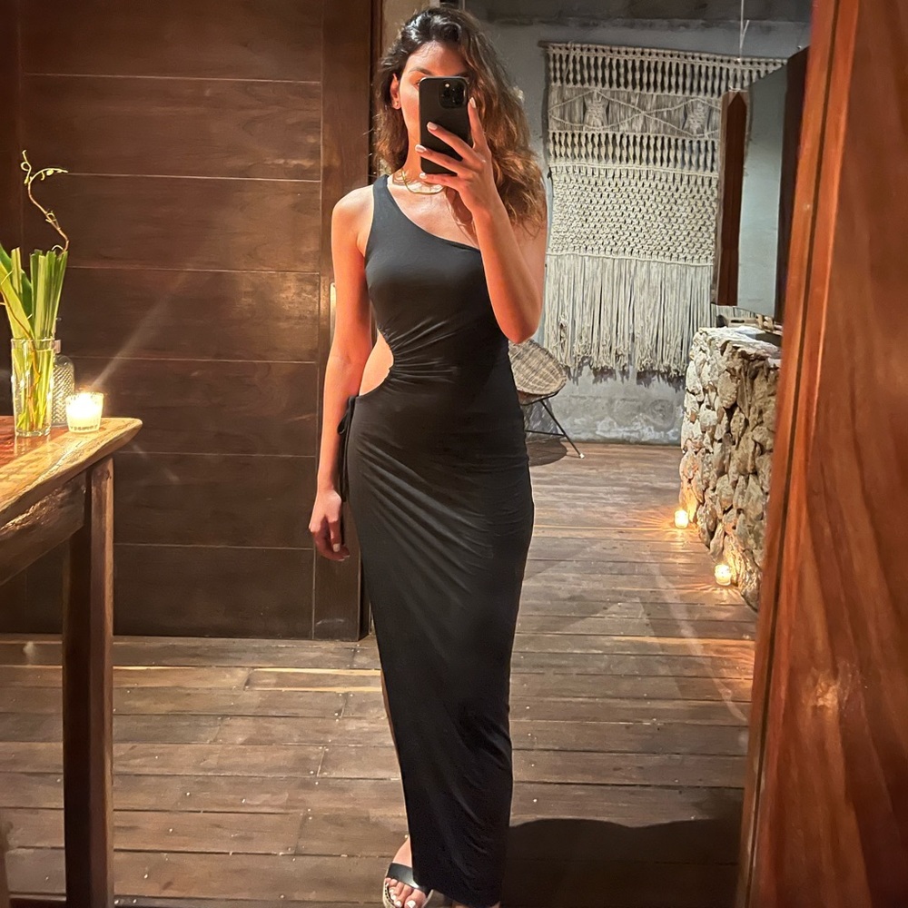 Black dress, slit, US size 4, AU/UK size 8